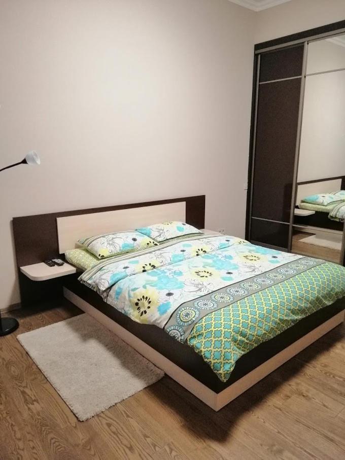 2 Bedrooms Apartment 150M From Opera House Lviv Buitenkant foto